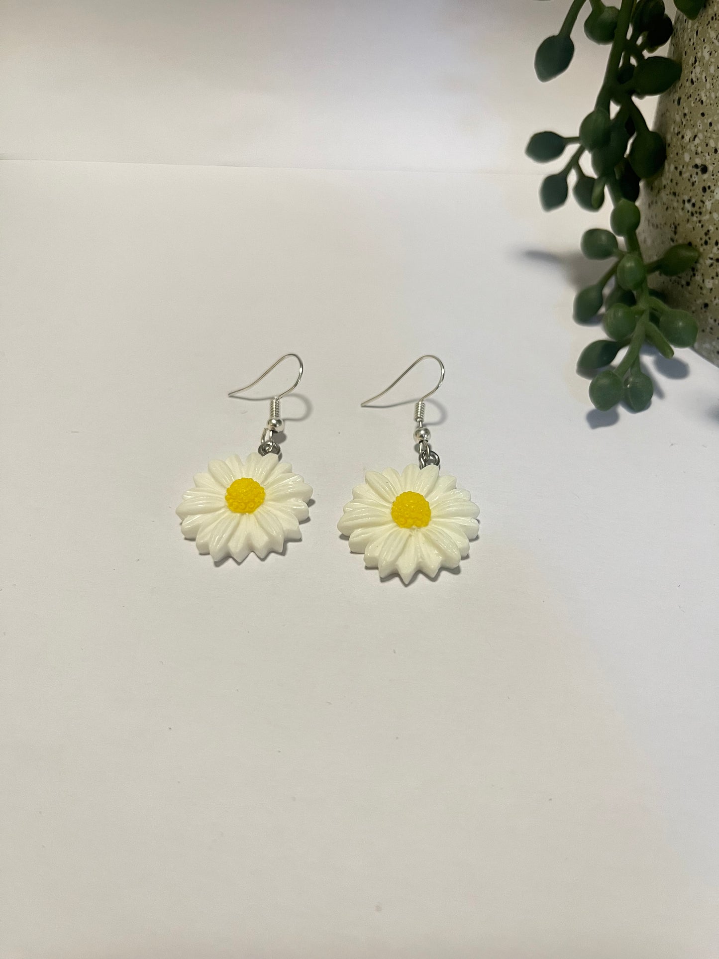 Daisy Dangle Earrings